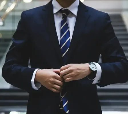 المحامي عبدالله النعيمي - مؤسس ومدير مكتب محاماة في دبي